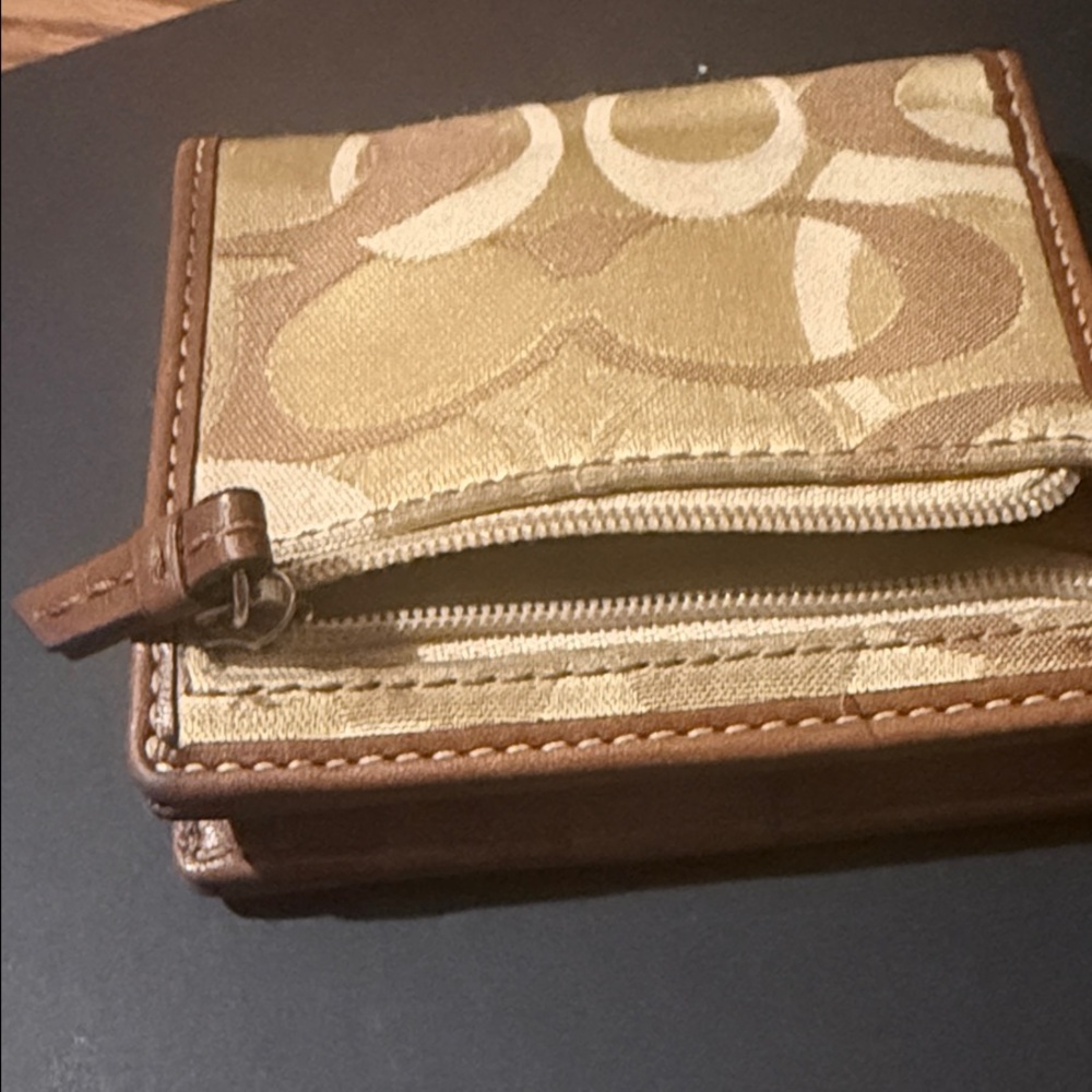 Coach Brown and Gold Men's Card Holder - Picture 6 of 8